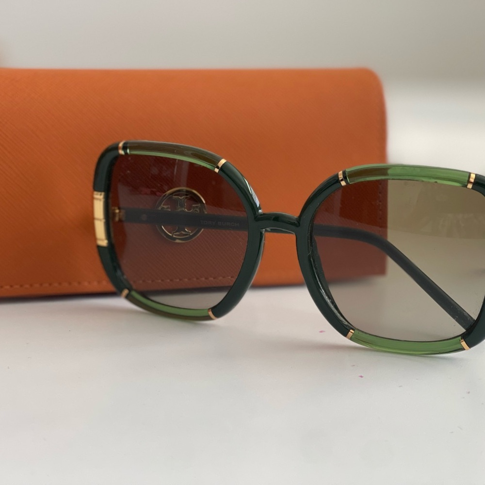 Tory Burch Green and Gold Women's Sunglasses - Picture 4 of 4